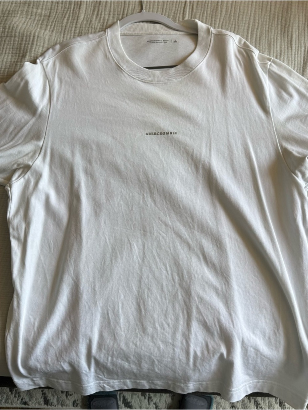 Abercrombie & Fitch White Crewneck T-Shirt with Small Chest Logo